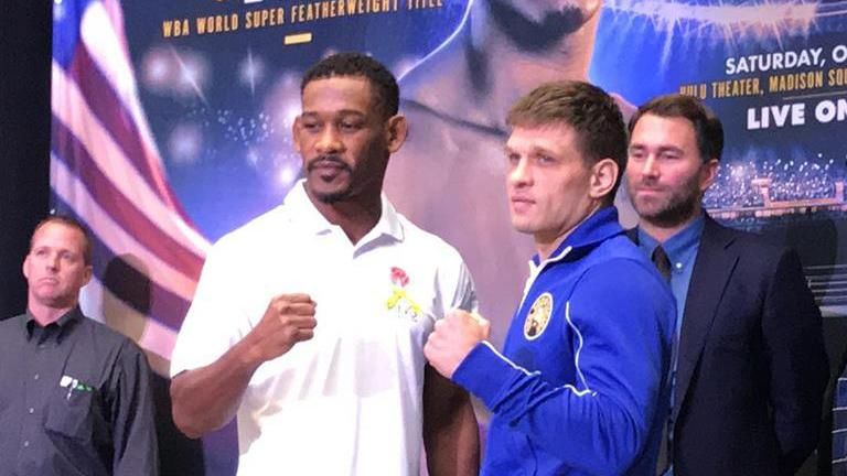 Дерев’янченко провів дуель поглядів з Джейкобсом перед чемпіонським поєдинком: відео Дерев’янченко провів дуель поглядів з Джейкобсом перед чемпіонським поєдинком: відео