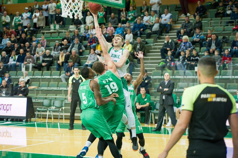 Новичок Суперлиги "Запорожье" победил "Химик" и возглавил турнирную таблицу Новичок Суперлиги "Запорожье" победил "Химик" и возглавил турнирную таблицу