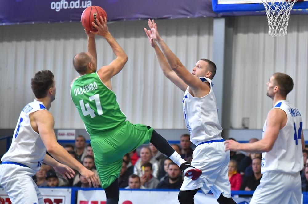 Баскетбол: "Запоріжжя" у напруженому матчі вирвало перемогу у "Одеси" Баскетбол: "Запоріжжя" у напруженому матчі вирвало перемогу у "Одеси"