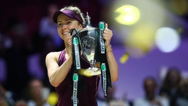 Как Свитолина чуть не упустила кубок после победы на Итоговом турнире WTA: смешное видео Как Свитолина чуть не упустила кубок после победы на Итоговом турнире WTA: смешное видео