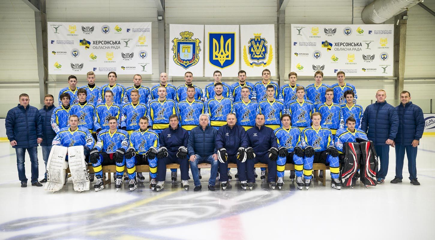 Хокеїсти "Дніпра" надали першу меддопомогу дітям, які постраждали у сметрельній аварії з фурою Хокеїсти "Дніпра" надали першу меддопомогу дітям, які постраждали у сметрельній аварії з фурою