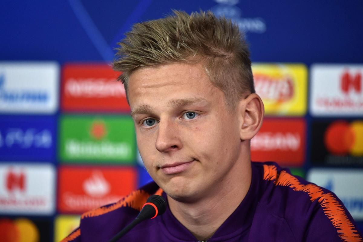 Украинец Зинченко не попал в заявку "Манчестер Сити" на матч с "Тоттенхэмом" Украинец Зинченко не попал в заявку "Манчестер Сити" на матч с "Тоттенхэмом"