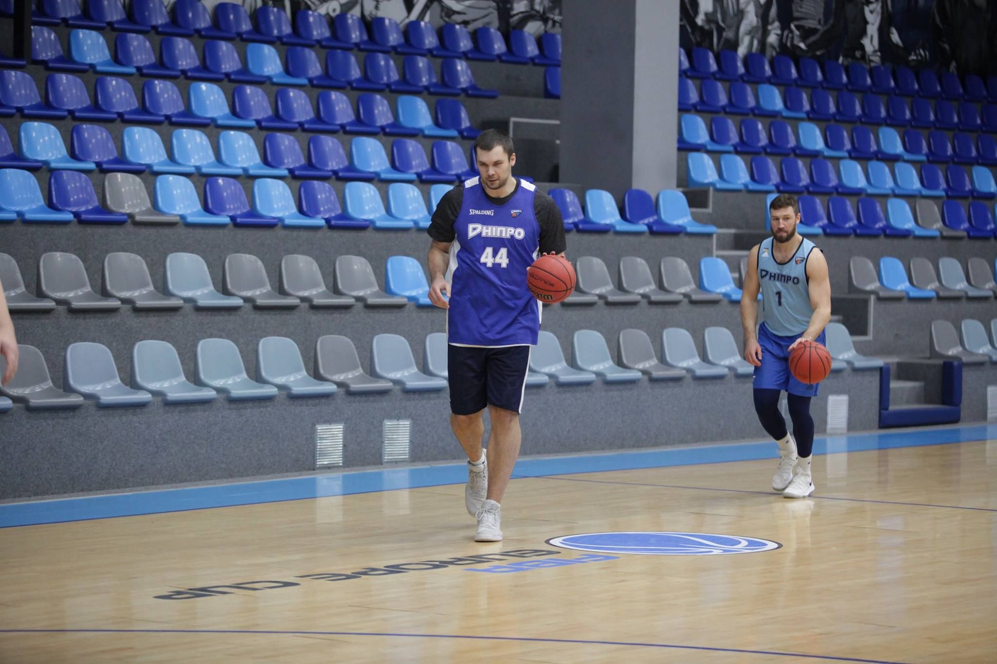 Кирилл Фесенко перешел в "Днепр" Кирилл Фесенко перешел в "Днепр"