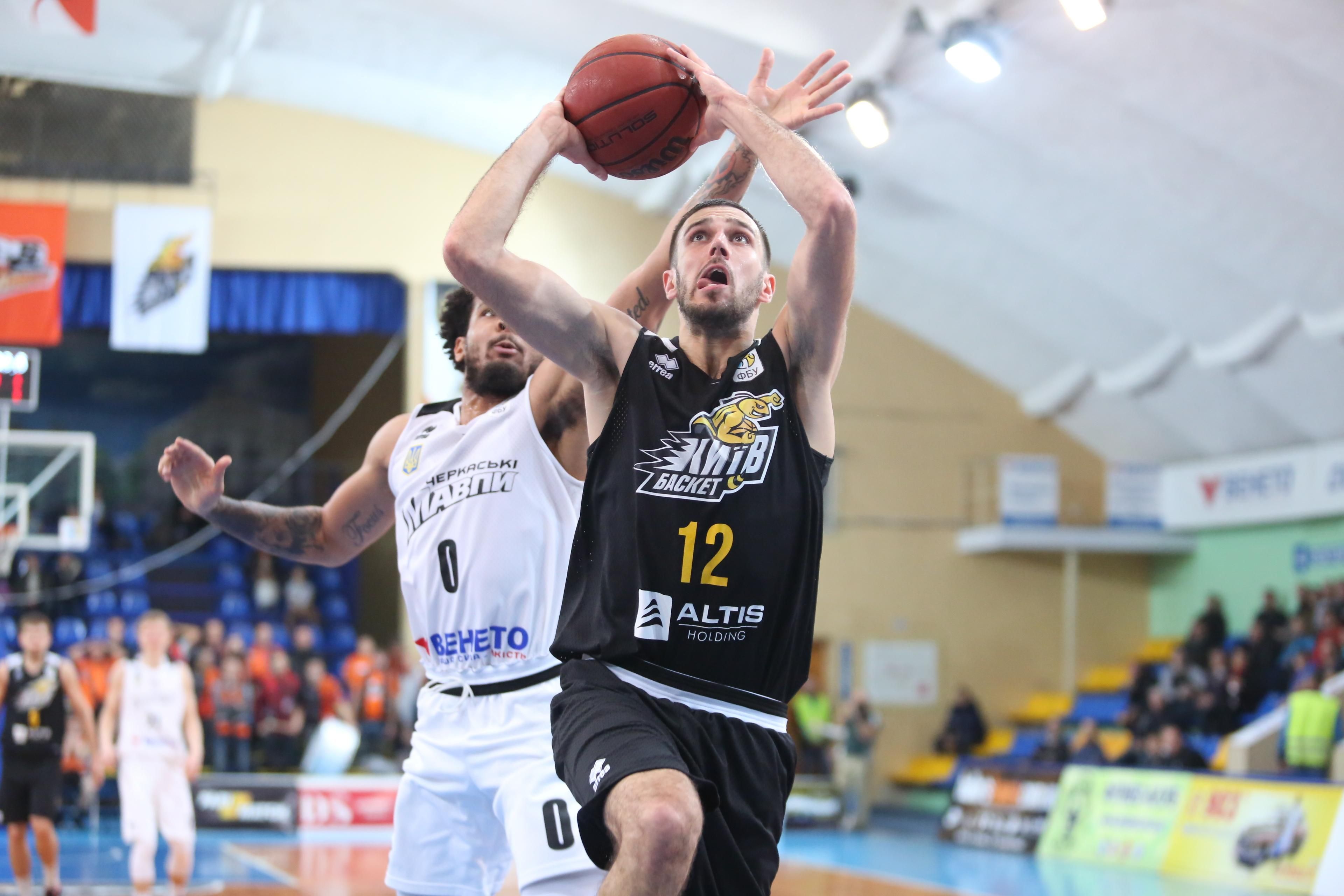 "Черкасские Обезьяны" проиграли четвертый матч подряд в чемпионате "Черкасские Обезьяны" проиграли четвертый матч подряд в чемпионате