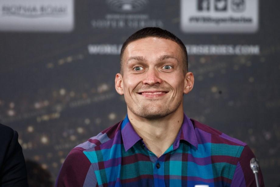 Усик в стиле "Бригады" отправился на бой с Беллью: видео