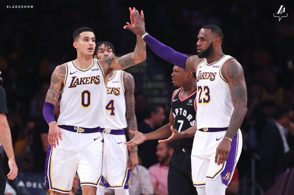 "Лейкерс" Михайлюка потерпел очередное поражение в НБА: видео