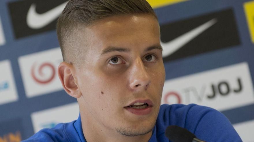 Гравець збірної Словаччини потрапив до лікарні після нападу, він не зіграє проти України Гравець збірної Словаччини потрапив до лікарні після нападу, він не зіграє проти України