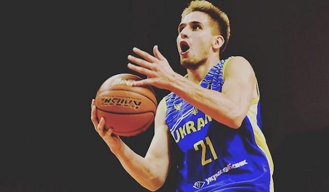 Украинский баскетболист перешел в американский клуб Украинский баскетболист перешел в американский клуб