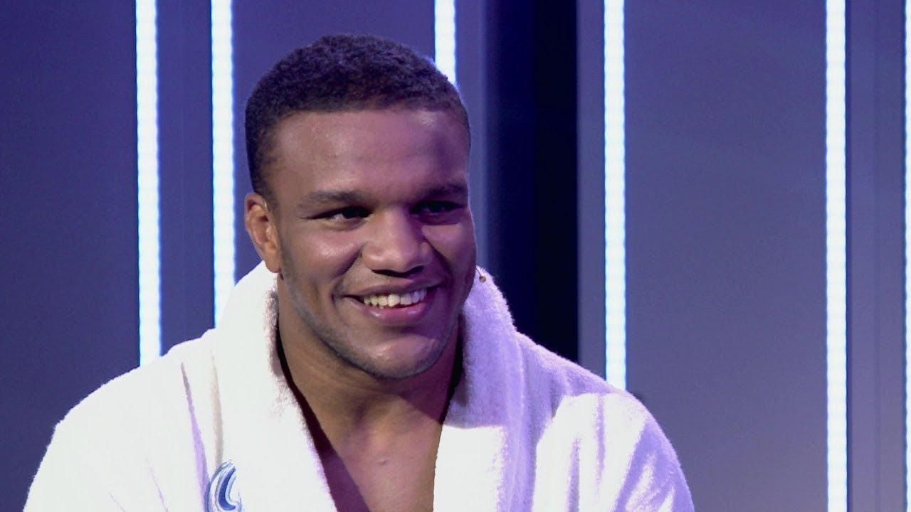 Беленюк забавно поспарринговал с Вирастюком: фото Беленюк забавно поспарринговал с Вирастюком: фото