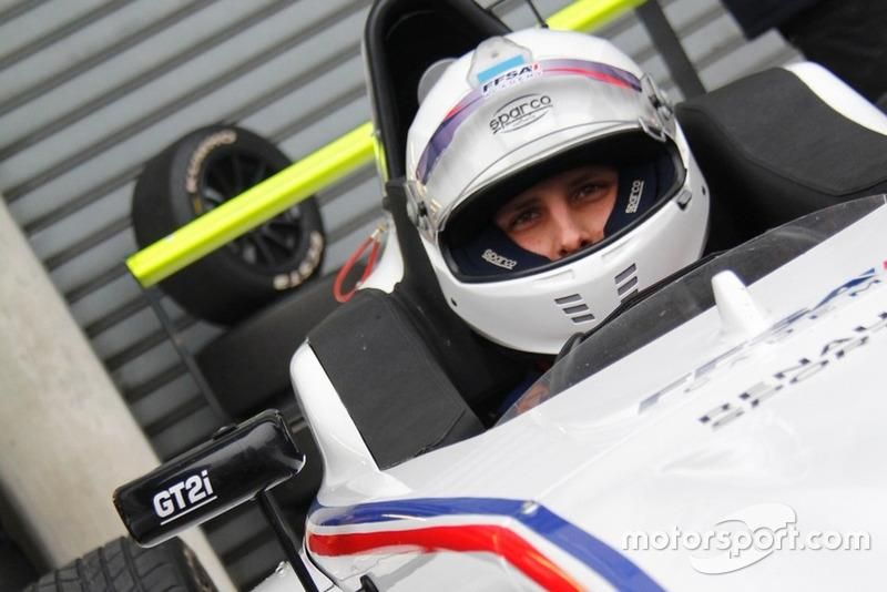 Украинский пилот дебютировал в тестах Формулы-4: фото и видео Украинский пилот дебютировал в тестах Формулы-4: фото и видео