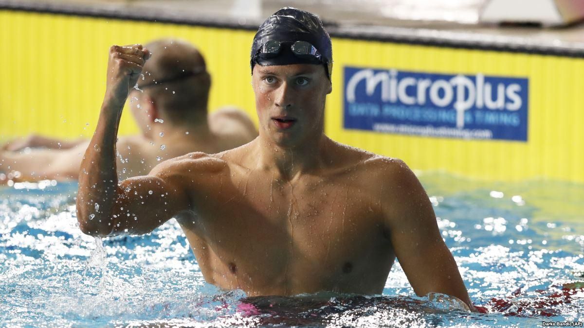 Романчук виборов золото на етапі Кубка світу з плавання, Фролов – третій