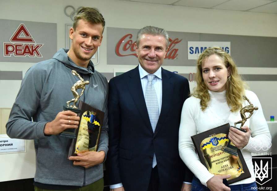 Найкращі спортсмени місяця отримали нагороди від НОК України