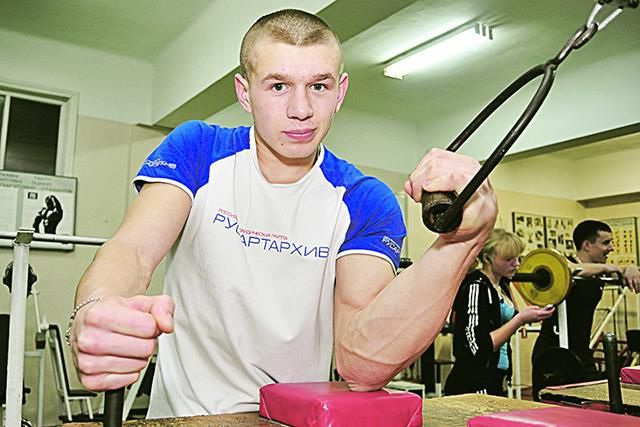 Український армреслер Жох впав у кому після ДТП, в якій загинув Пушкар Український армреслер Жох впав у кому після ДТП, в якій загинув Пушкар