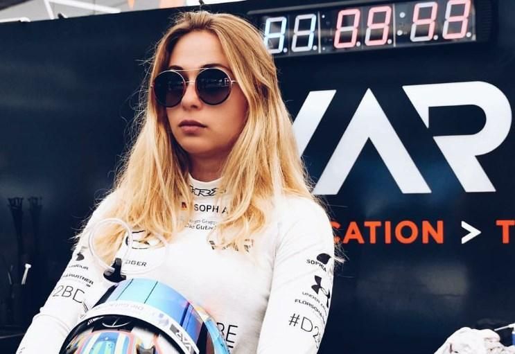 17-річна гонщиця потрапила у жахливу ДТП на перегонах Формули-3: відео
