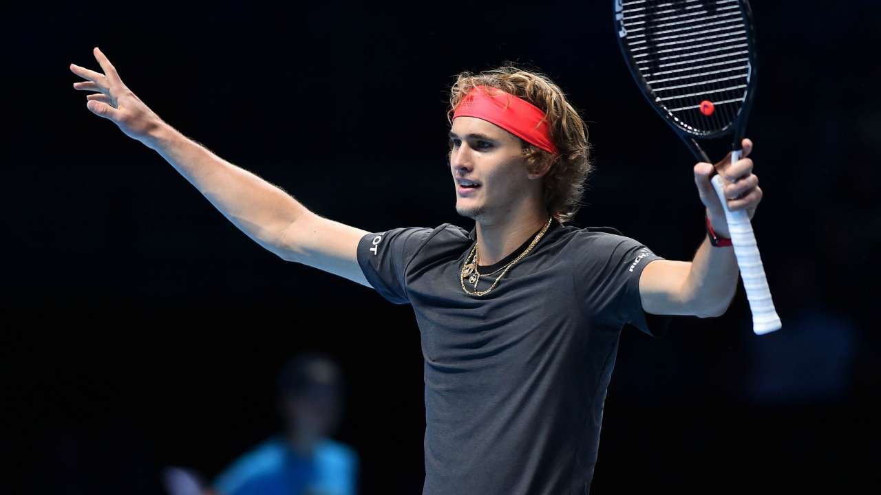 Немецкий теннисист Зверев сенсационно победил на Итоговом турнире ATP Немецкий теннисист Зверев сенсационно победил на Итоговом турнире ATP