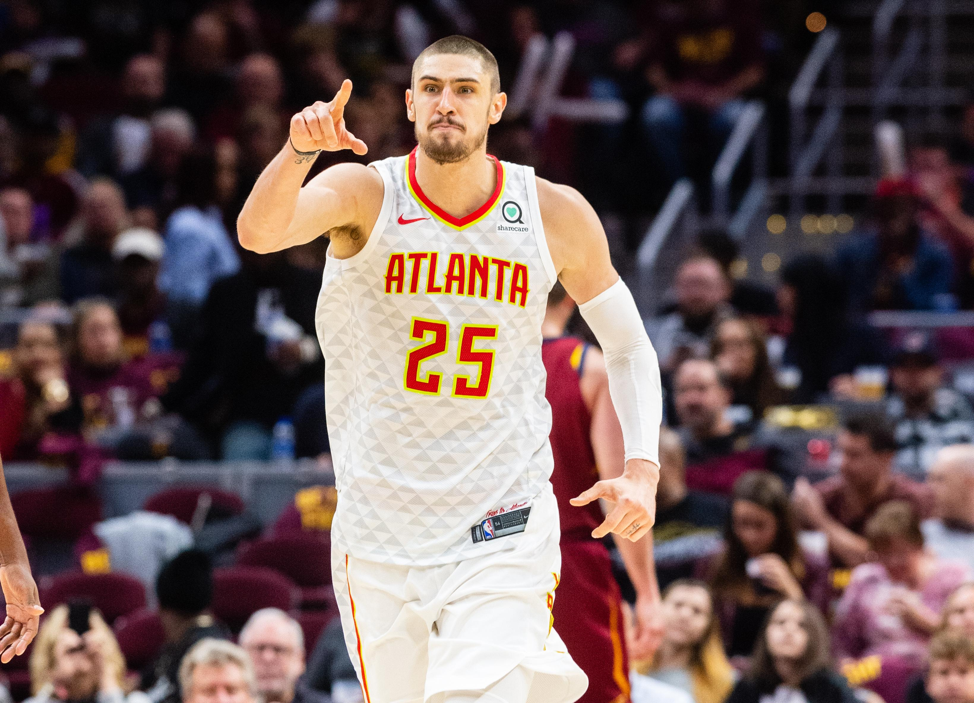 Алексей Лень реализовал дабл-дабл в матче против "Клиперс", но "Атланта" позорно проиграла:видео