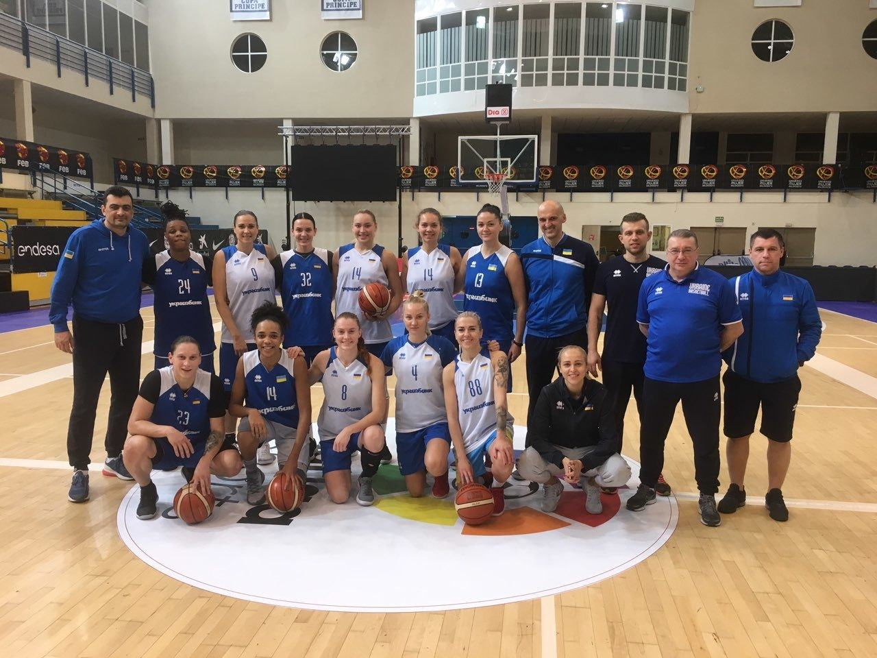 Сборная Украины провела первую тренировку в Испании перед важным матчем: фото