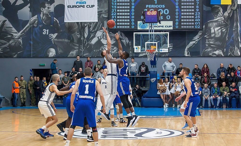 "Днепр" одержал первую победу в групповом раунде Кубка Европы, "Черкасские Мавпы" проиграли "Днепр" одержал первую победу в групповом раунде Кубка Европы, "Черкасские Мавпы" проиграли