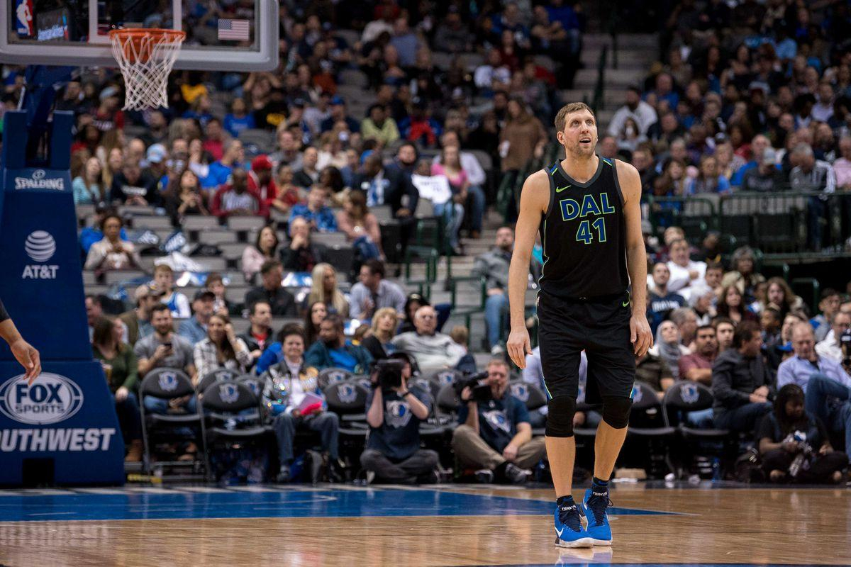 Баскетболист Дирк Новицки получил символические ключи от Даласса, он выступает в команде 21 год