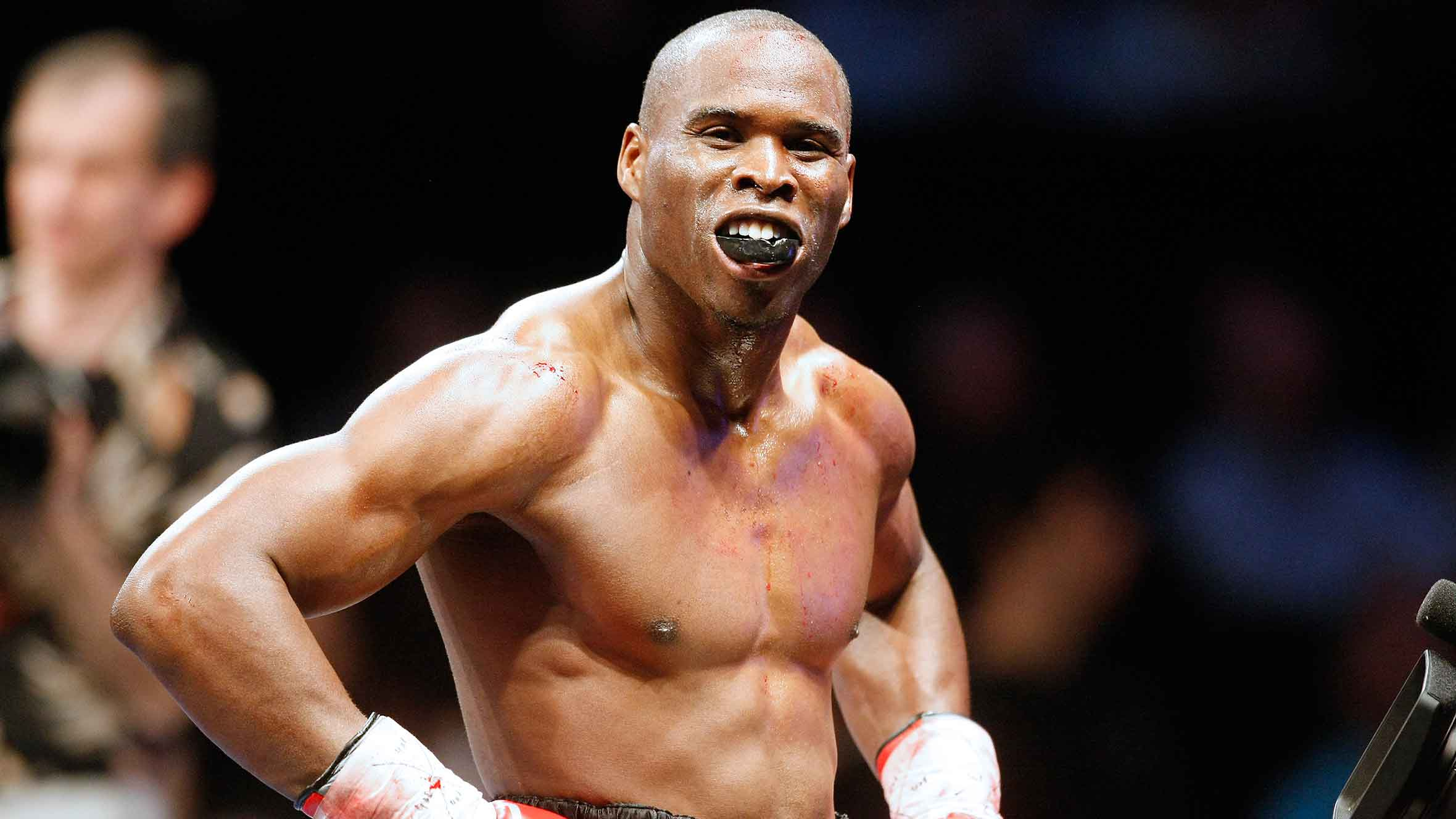 Канадский боксер пообещал нокаутировать непобедимого украинца