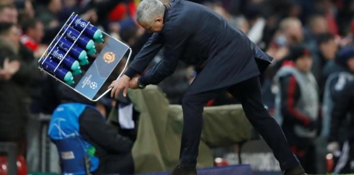 Моурінью шалено відсвяткував переможний гол "Манчестер Юнайтед" у Лізі чемпіонів: відео Моурінью шалено відсвяткував переможний гол "Манчестер Юнайтед" у Лізі чемпіонів: відео