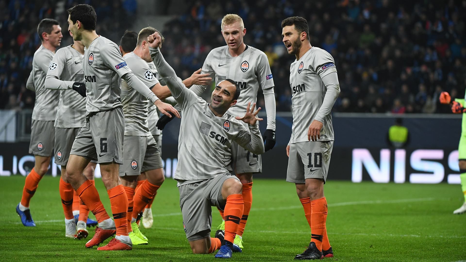 Гравців "Шахтаря" визнали найкращими в черговому турі Ліги чемпіонів Гравців "Шахтаря" визнали найкращими в черговому турі Ліги чемпіонів