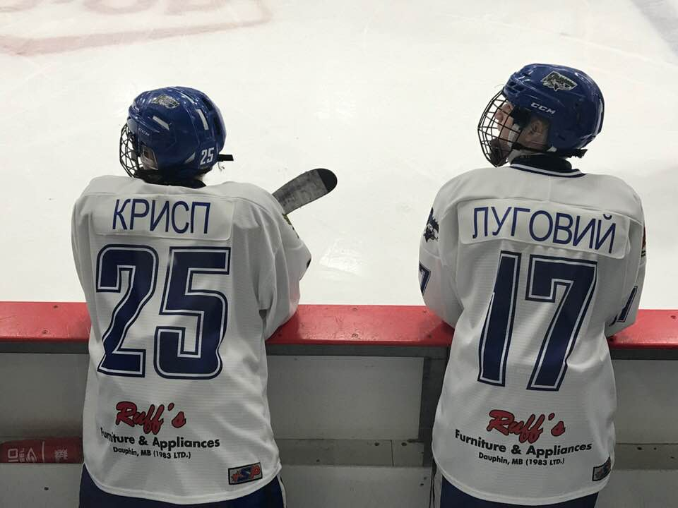 В Канаде хоккеисты снова сыграли в вышиванках: видео