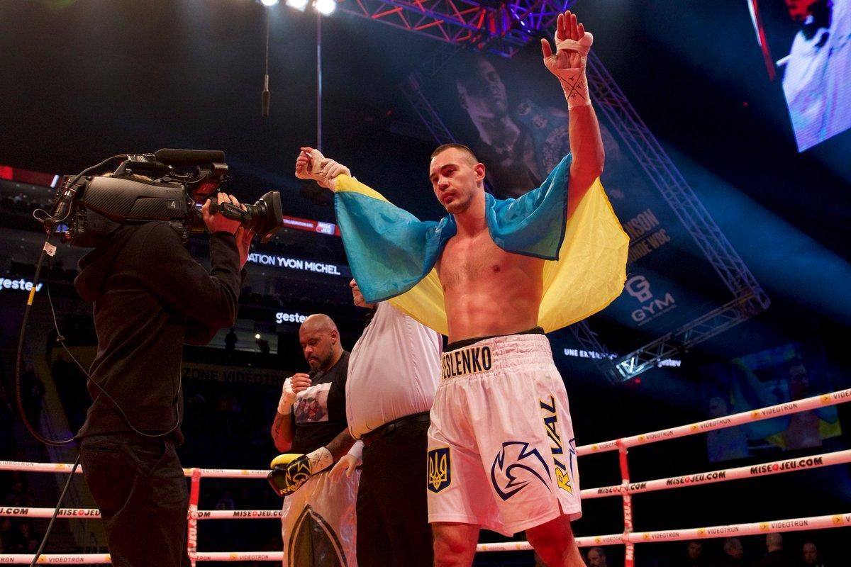 Непереможний український боксер нокаутував суперника в третьому раунді
