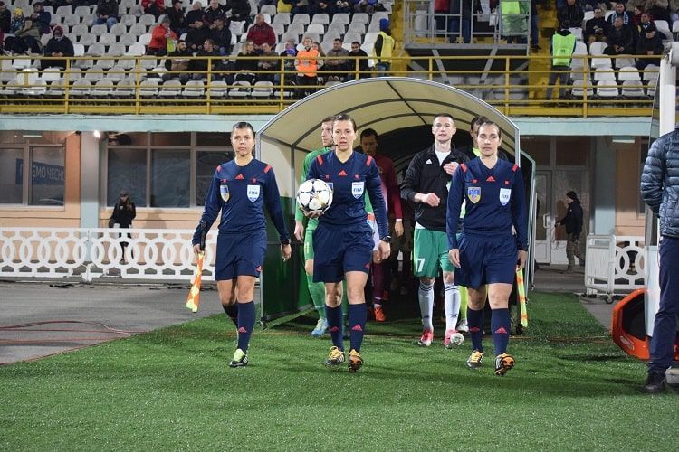 Украинские арбитры будут работать на матчах финальной стадии ЧМ-2019 Украинские арбитры будут работать на матчах финальной стадии ЧМ-2019