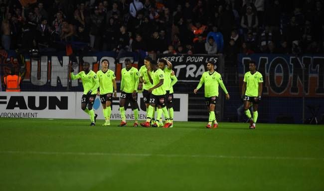 У Франції футболісти влаштували бійку через арахіс: відео У Франції футболісти влаштували бійку через арахіс: відео