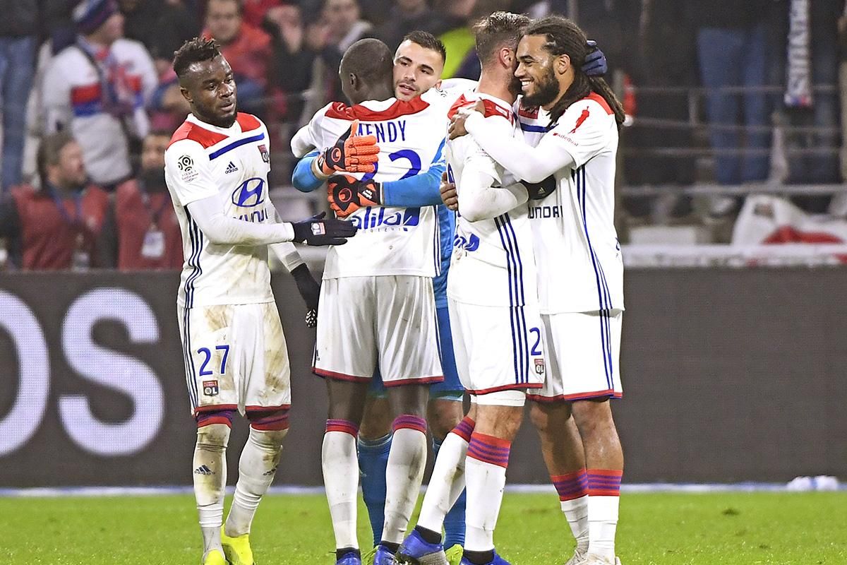 Суперник "Шахтаря" "Ліон" не зіграє матч чемпіонату Франції через масові протести у країні Суперник "Шахтаря" "Ліон" не зіграє матч чемпіонату Франції через масові протести у країні