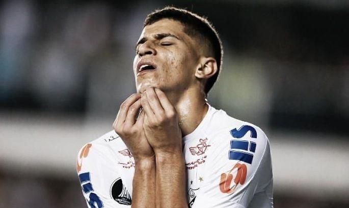 Легіонер "Динамо" рахує дні, щоб покинути Україну Легіонер "Динамо" рахує дні, щоб покинути Україну