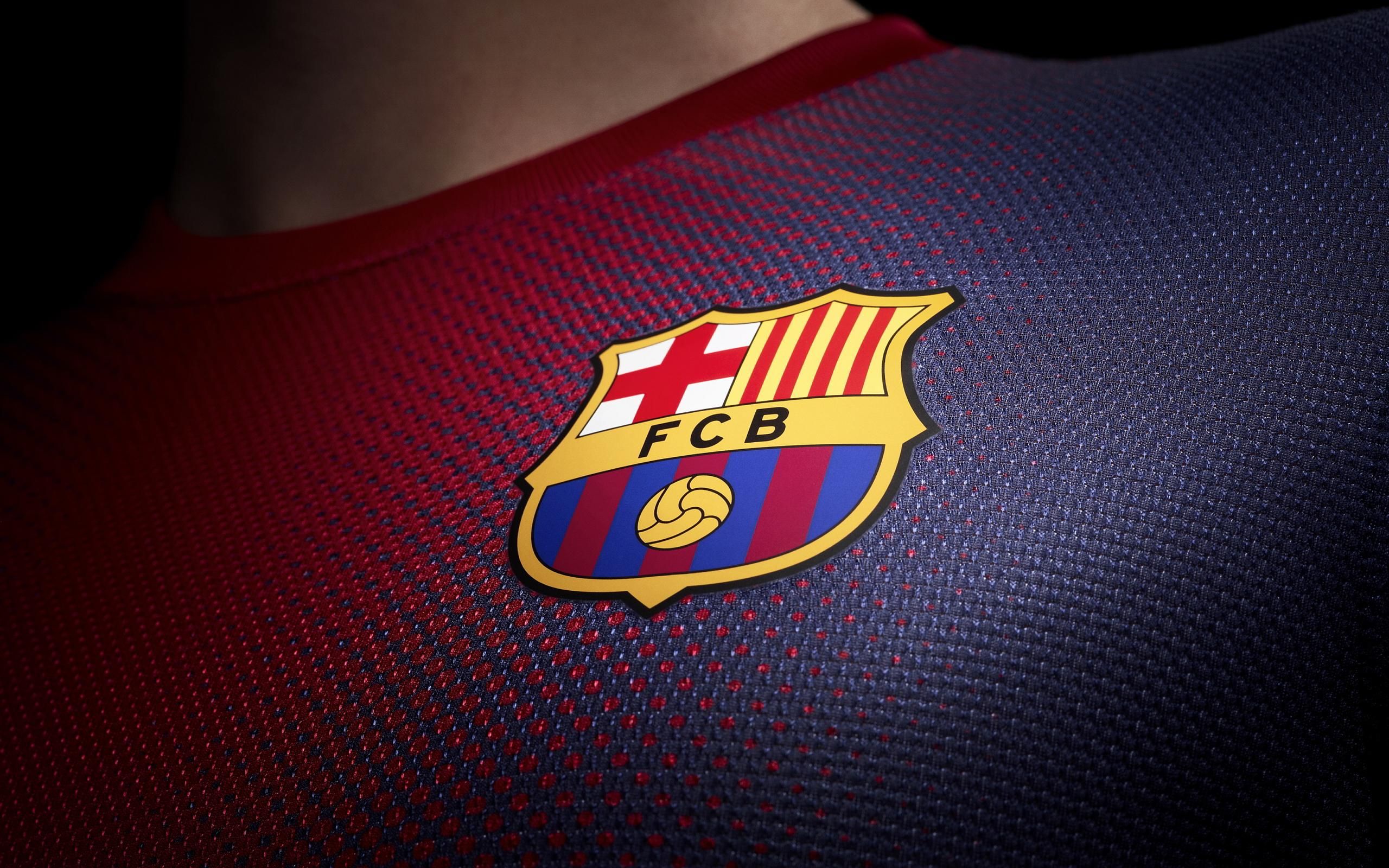 "Барселона" в следующем сезоне радикально сменит имидж: фото