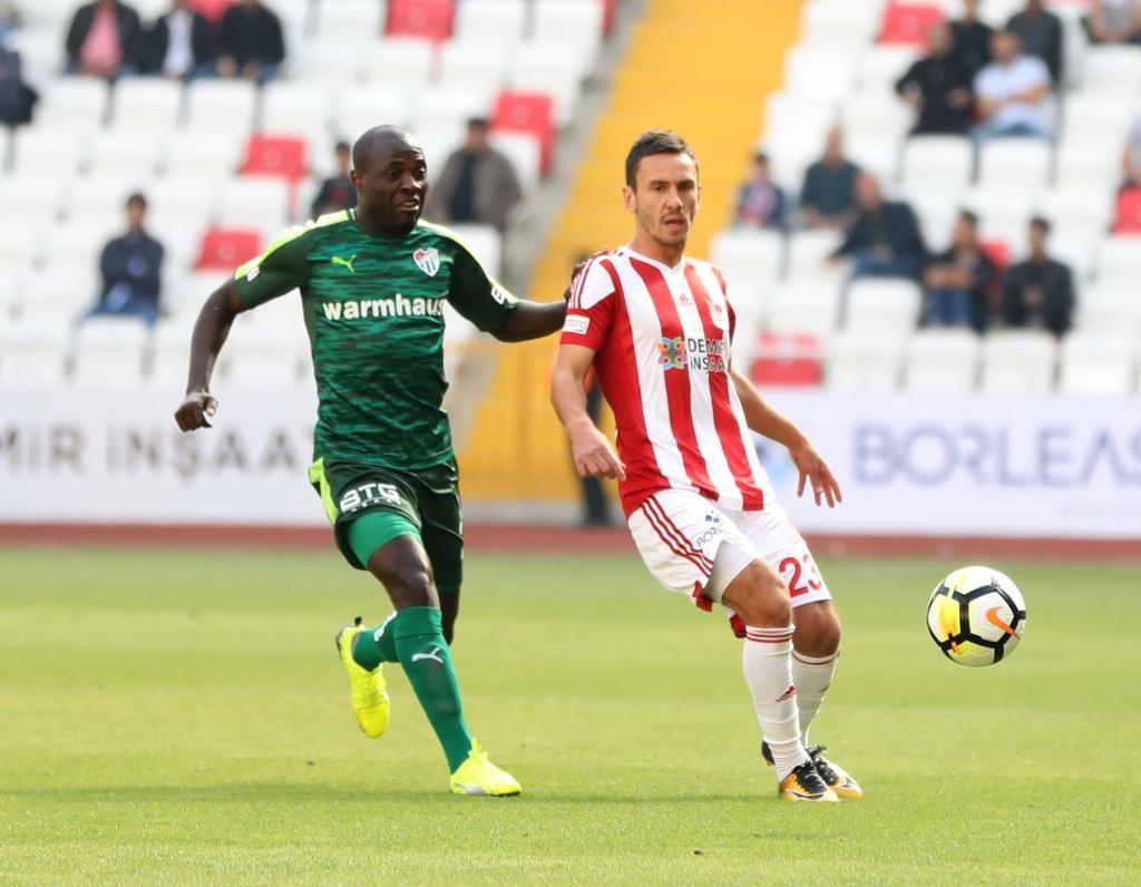 Українець Рибалка забив дебютний гол у сезоні за турецький клуб: відео