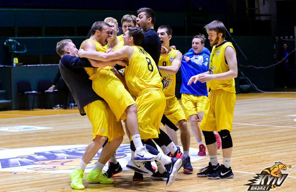 Київські баскетболісти вирвали перемогу, закинувши неймовірний кидок на останній секунді: відео