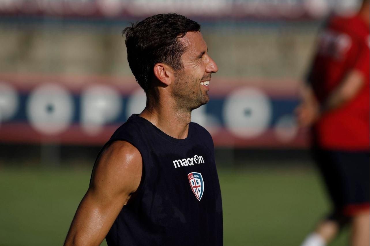 Экс-капитан "Шахтера" получил суровое наказание за красную карточку Экс-капитан "Шахтера" получил суровое наказание за красную карточку