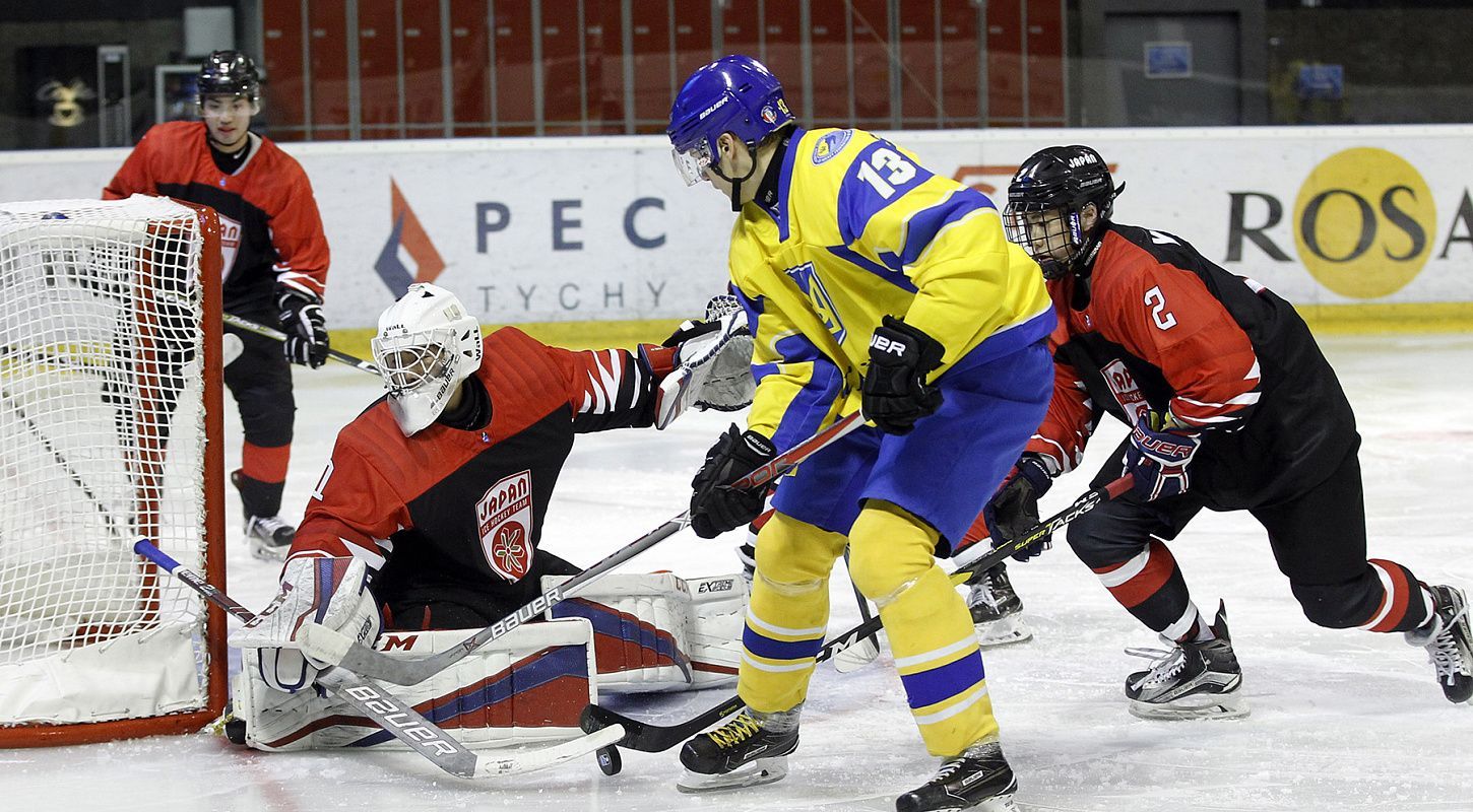 Збірна України з хокею здобула першу перемогу на чемпіонаті світу: відео 
