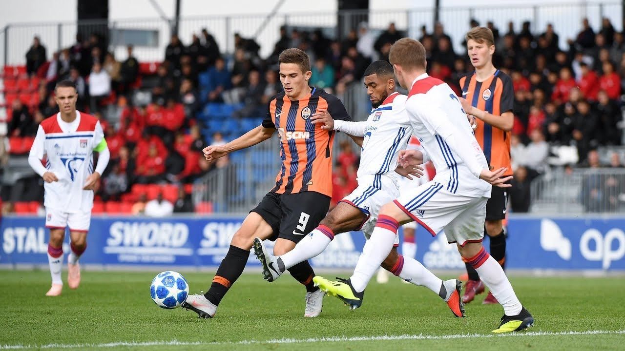 "Шахтер" не удержал победу над "Лионом" в Юношеской лиге УЕФА "Шахтер" не удержал победу над "Лионом" в Юношеской лиге УЕФА