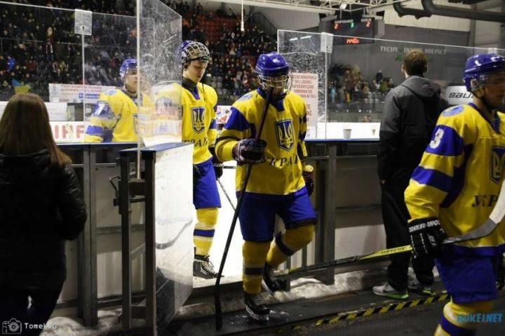 Сборная Украины по хоккею победила итальянцев