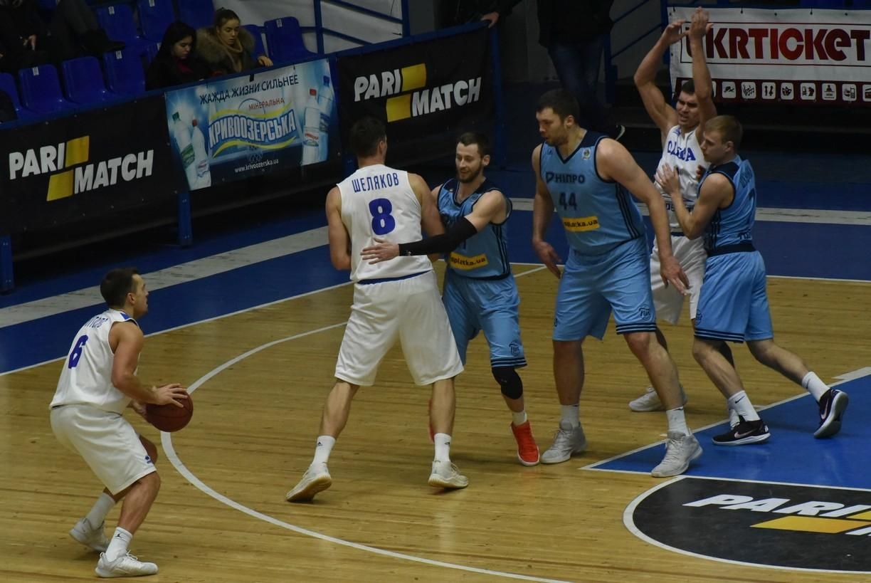 Баскетболисты "Днепра" вышли на матч Суперлиги в футболках в поддержку украинских моряков