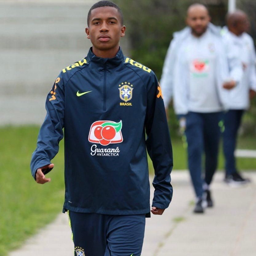 "Шахтёр" усилился игроком сборной Бразилии "Шахтёр" усилился игроком сборной Бразилии