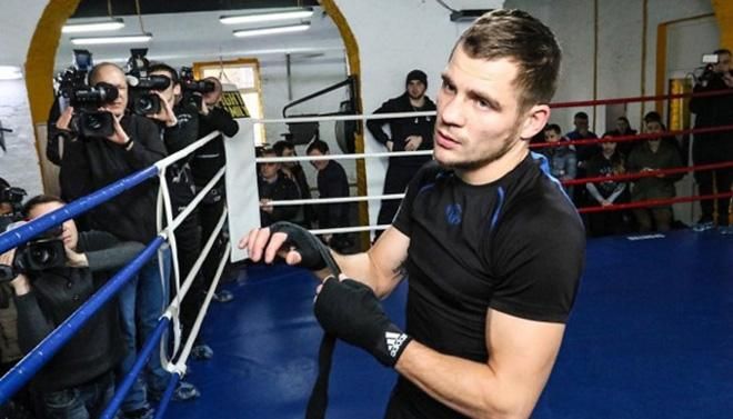 Беринчик и Кристобаль провели процедуру взвешивания Беринчик и Кристобаль провели процедуру взвешивания