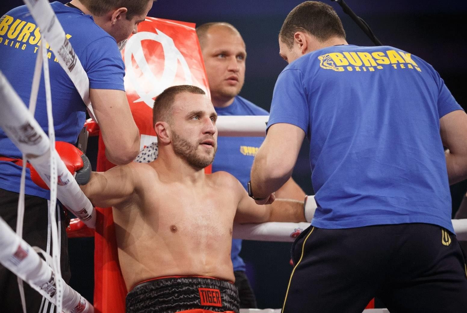 Впевнений у своїй достроковій перемозі, – українець Бурсак перед важливим боєм Впевнений у своїй достроковій перемозі, – українець Бурсак перед важливим боєм