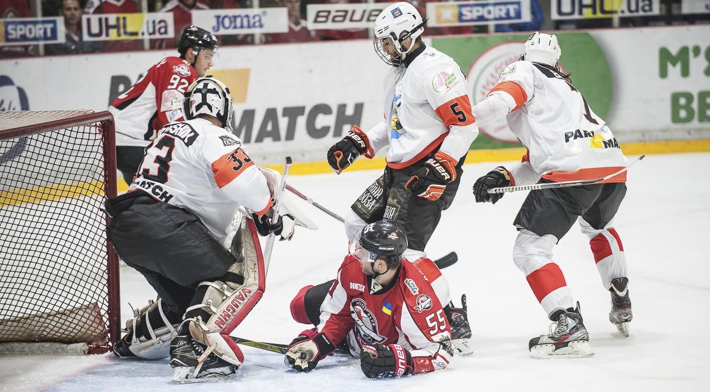 "Донбас" виграв у лідера УХЛ, "Динамо" вдома здолало "Білий Барс" "Донбас" виграв у лідера УХЛ, "Динамо" вдома здолало "Білий Барс"