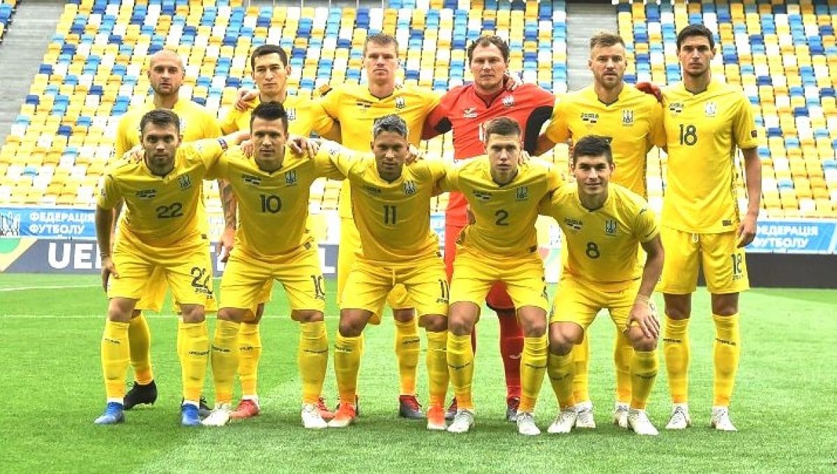 ФФУ випустила мега-крутий календар з футболістами збірної України: фото ФФУ випустила мега-крутий календар з футболістами збірної України: фото
