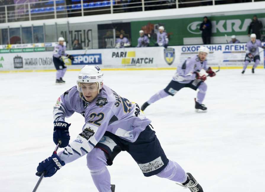 "Ледяные Волки" разгромно проиграли "Днепру" "Ледяные Волки" разгромно проиграли "Днепру"