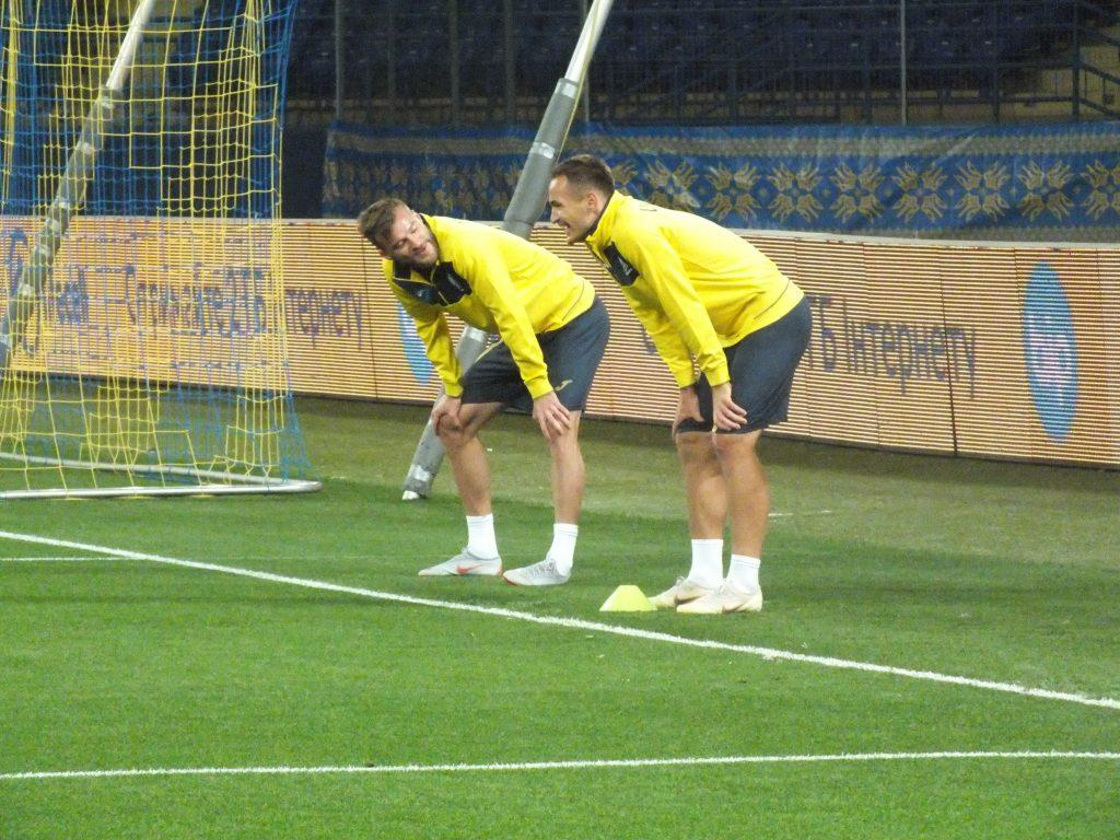 Макаренко забавно потроллил Ярмоленко в соцсети