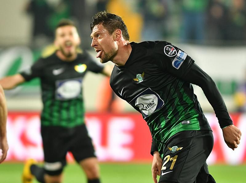 Євген Селезньов невдовзі підпише контракт з "Галатасараєм", – ЗМІ Євген Селезньов невдовзі підпише контракт з "Галатасараєм", – ЗМІ