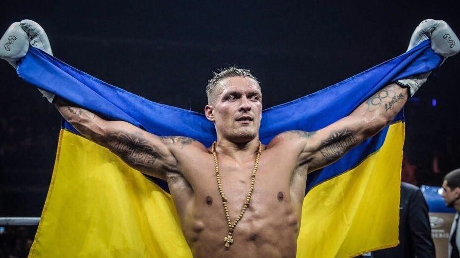 Усик утер нос Ломаченко в борьбе за звание лучшего боксера года