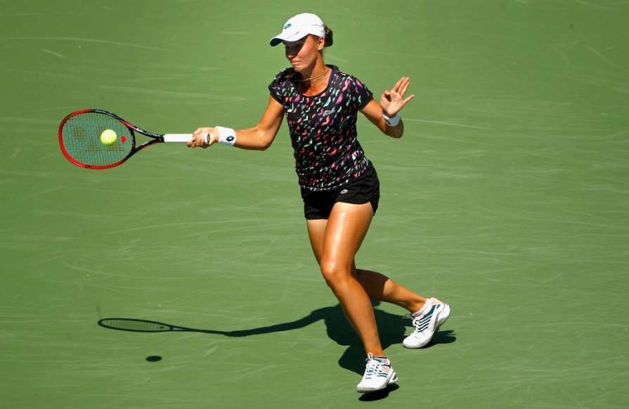 Українка Калініна з тріском покинула престижний турнір у Китаї Українка Калініна з тріском покинула престижний турнір у Китаї